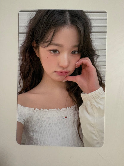 IVE Wonyoung X Tommy Jeans Photocards Ver. 1 / 4PCS